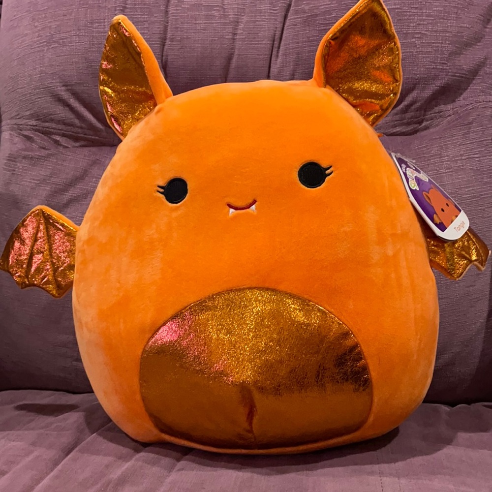 NWT
Halloween 2021 Squishmallow Walgreens Exclusive 12” Tangie the Orange Bat